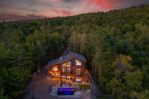 Starlight Chalet - Image 1